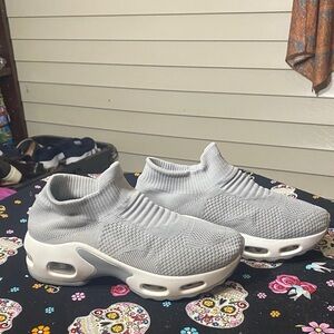 Women’s Gray Knit Slip-On Sock Sneakers Size 37 (US 6.5-7) Lightweight Casual 👟